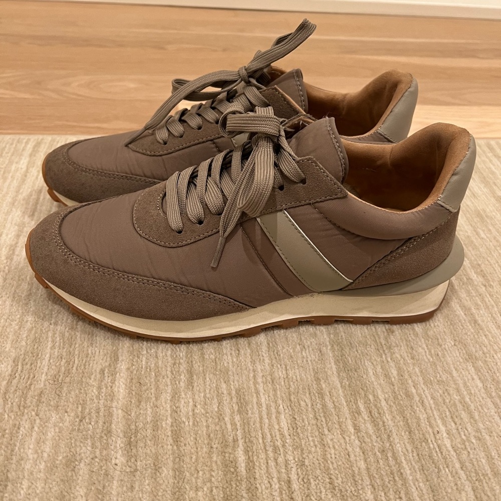 J/Slides Eddie Platform Sneakers [Size 9]